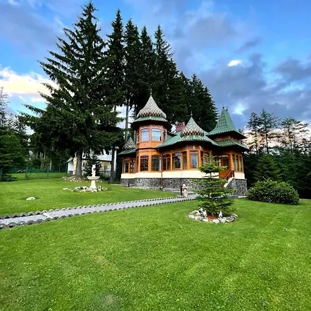 Sonja Villa *